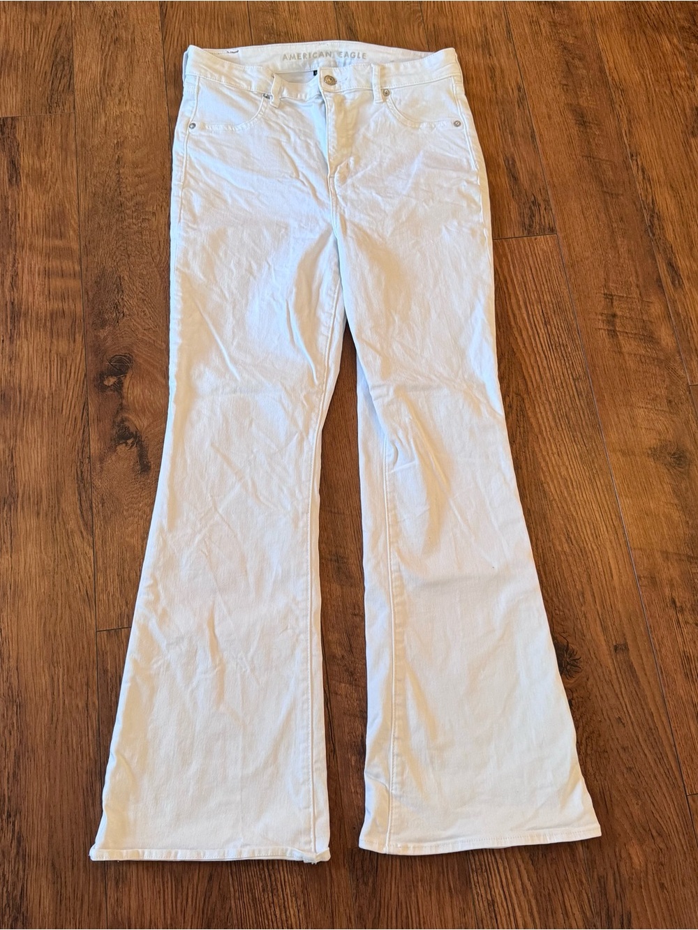 American Eagle High Rise Artist Flare Jeans White 10 Stretch Denim Bootcut EUC